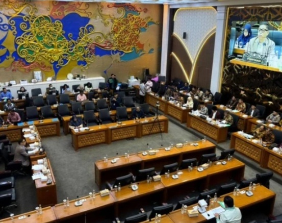 Ilustrasi Baleg DPR dan PGRI rapat bahas Guru Honorer [kumparan]