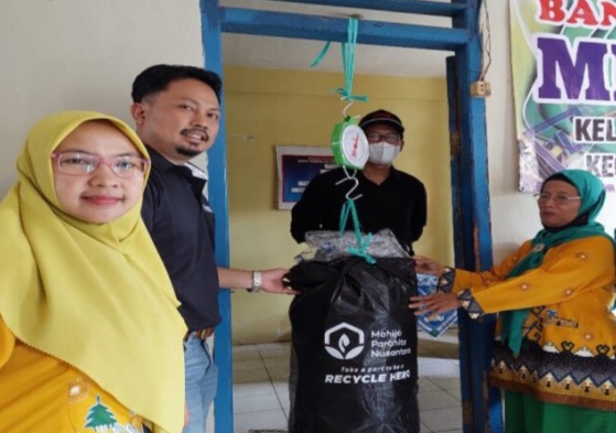 Ilustrasi Program Bank Sampah CCEP Indonesia [radarsuara]