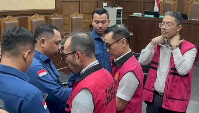 Riva Siahaan Dijatuhi Vonis 9 Tahun Bui di kasus korupsi minyak mentah [idntimes]