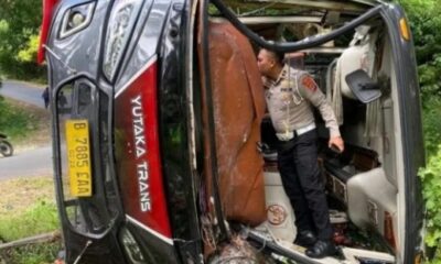 Kecelakaan Bus Rombongan Wisatawan Bekasi [gobekasi]