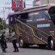 Polisi ditabrak bus Pariwisata di Madiun [posnews]