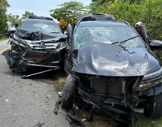 Rombongan Pemprov Sulawesi Tenggara tabrak Truk BBM [panduan rakyat]