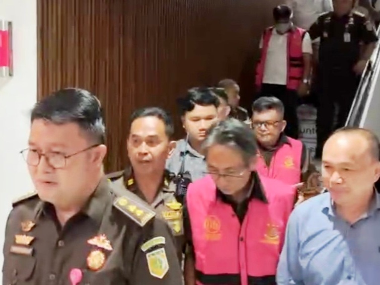 Tersangka Korupsi Bantuan Bencana Rp 22,7 M [ekspostimes]