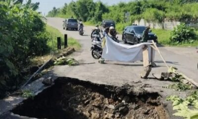 Jembatan ambles di Jalan Honggowongso, Kelurahan Purwoyoso, Kecamatan Ngaliyan, Kota Semarang [rumpuntekno]