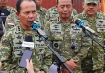 Pengiriman 25 kontainer mineral di Batam diselidiki TNI AL sebab diduga radioaktif [poskota]