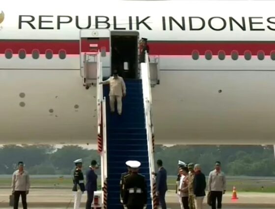 Prabowo tiba di Indonesia usai lawatan dari Prancis [antara]