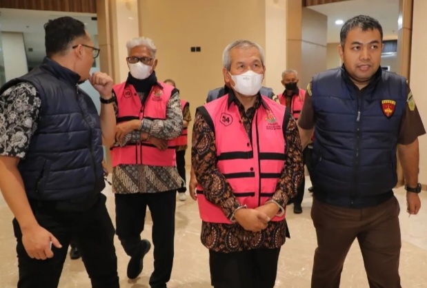 Vonis Bebas Eks Dirut Bank Jateng, BJB dan Bank DKI [aktual]