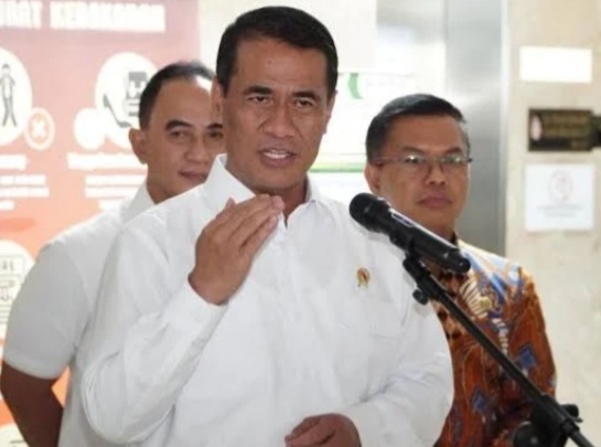 300 Pabrik Sawit dilaporkan Mentan Amran ke Polisi [harianumum]