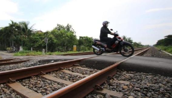 Ilustrasi perlintasan kereta api [detik]