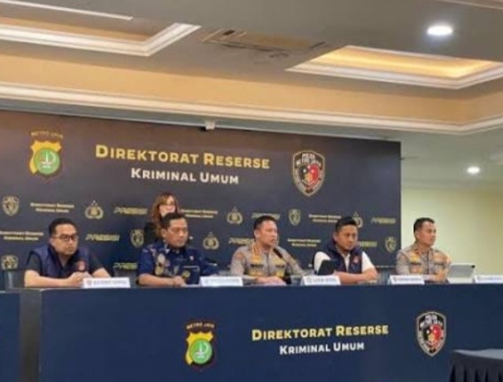 Polisi ungkap alasan tangkap Roy Suryo dan dr Tifa [metrotv]