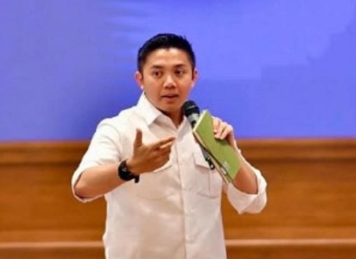 Seskab Teddy Indra Wijaya [fin]