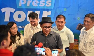 Direktur Utama ASDP Heru Widodo (tengah)