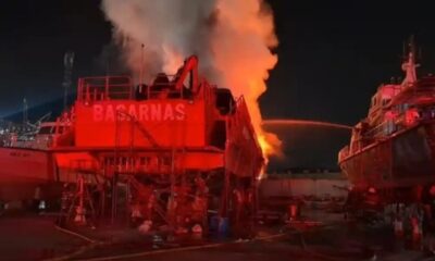 Kebakaran KN SAR Ramawijaya Milik Basarnas [tribunnews]