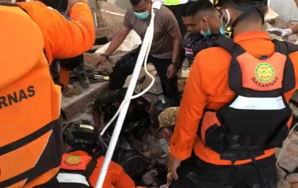 Evakuasi gempa di NTT [afu]