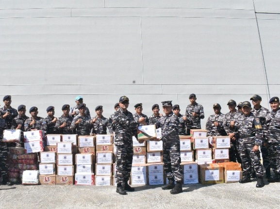 KRI Bung Hatta kirim logistik untuk korban gempa NTT [kabarutamaid]