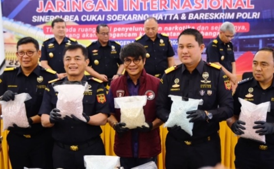 Pilot Malaysia Airlines rangkap jadi kurir ekstasi [rmol]