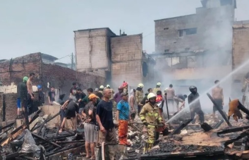 Kebakaran di Pademangan Jakarta Utara [antaranews]