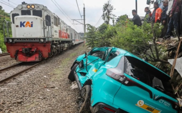 Kecelakaan KRL di Bekasi, Sopir Green SM ditetapkan menjadi tersangka [indonews]
