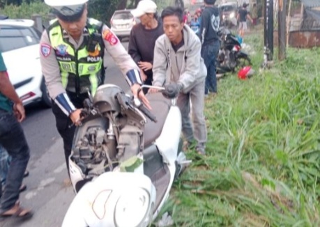 Pengendara tewas tertimpa pohon tumbang saat pulang kerja [radarbanten]
