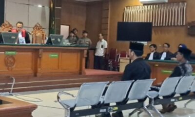Kasus Korupsi Bekasi, Ade Kuswara Kunang divonis 6 Tahun Bui dan HM Kunang divonis 4 Tahun Penjara [kakinews]