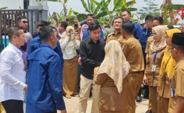 Wapres Gibran jenguk korban keracunan MBG di Batang [harianmuria]