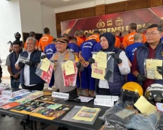 14 tersangka prostitusi online di Solo ditangkap polisi [tirto]