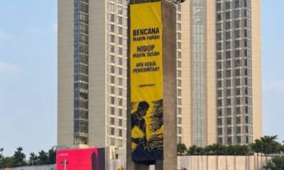 Greenpeace pasang spanduk protes di Bundaran HI [instagram]