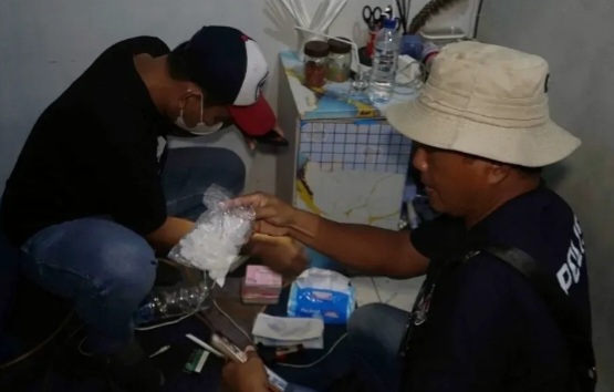 Polisi-TNI Gerebek Kampung Ambon dan Kampung Boncos Jakarta Barat [poskota]
