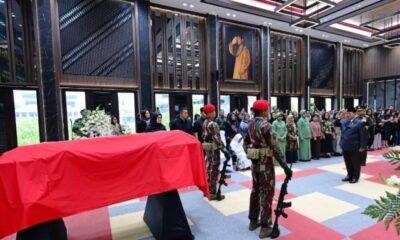 Prabowo beri penghormatan terakhir Mantan KSAD Subagyo Hadi Siswoyo [okezone]