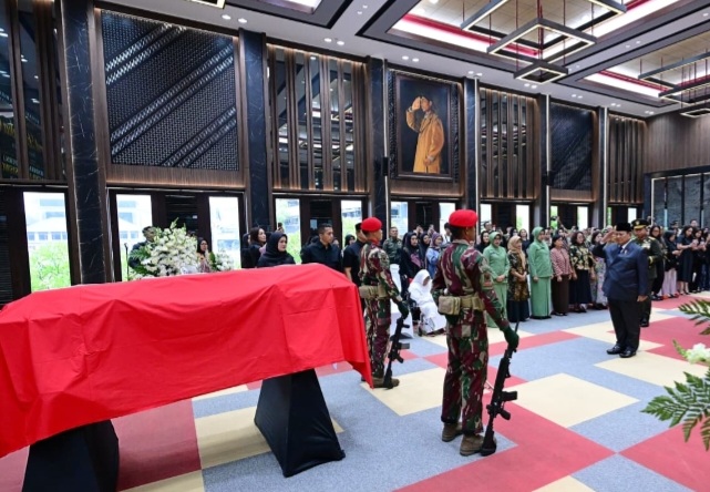 Prabowo beri penghormatan terakhir Mantan KSAD Subagyo Hadi Siswoyo [okezone]