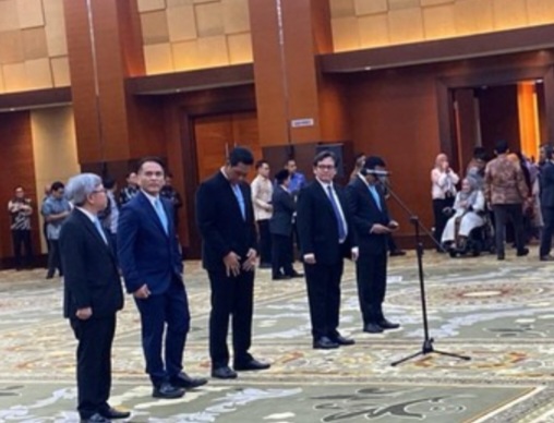 Suahasil lantik Sekjen Kemenkeu & sejumlah pejabat lainnya [cnbcindonesia]